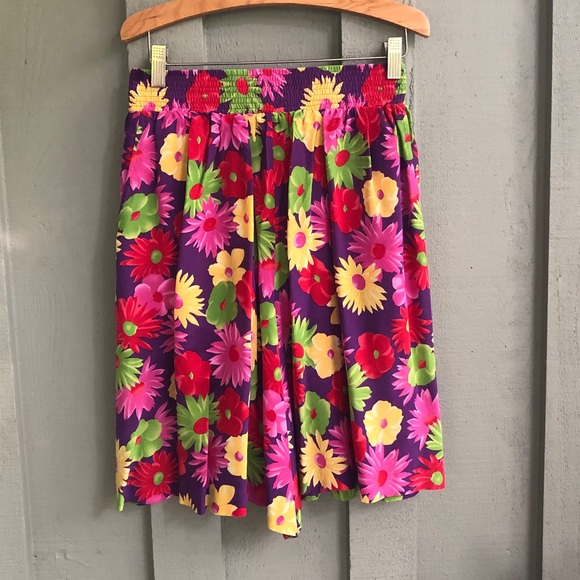 Vintage Pants - Vintage SILK SHORTS Marisa Christina Collection size medium 100% silk